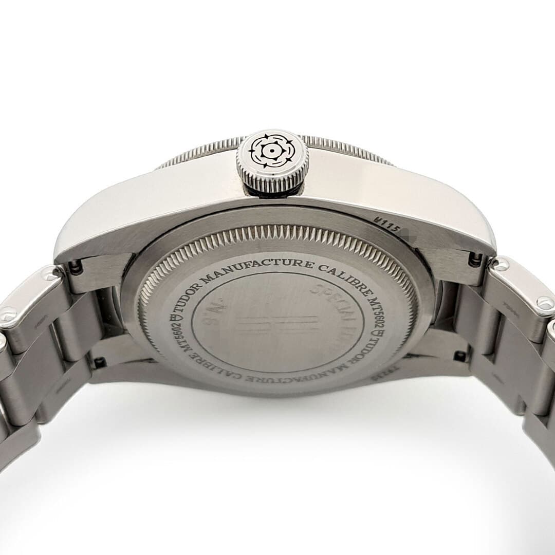 Tudor Heritage Black Bay "Harrods" Édition Limitée — vue 4