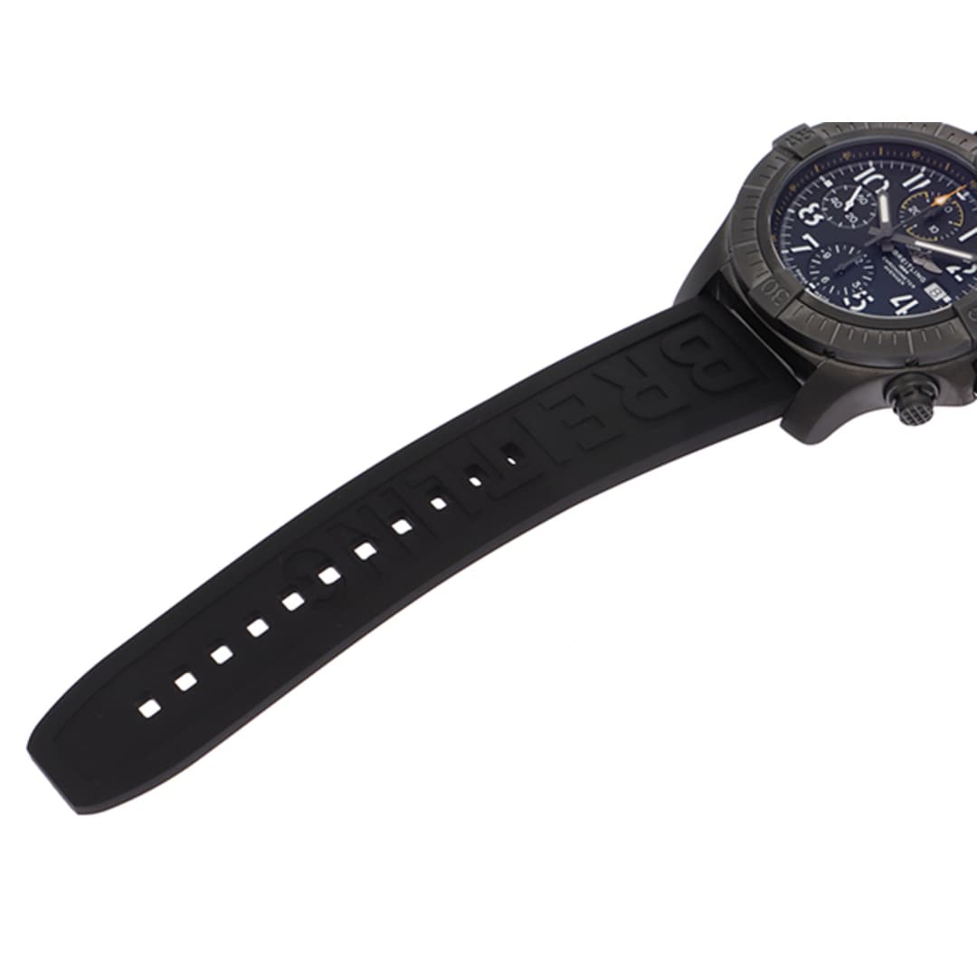 Breitling Avenger Chronograph 45 Night Mission — vue 5