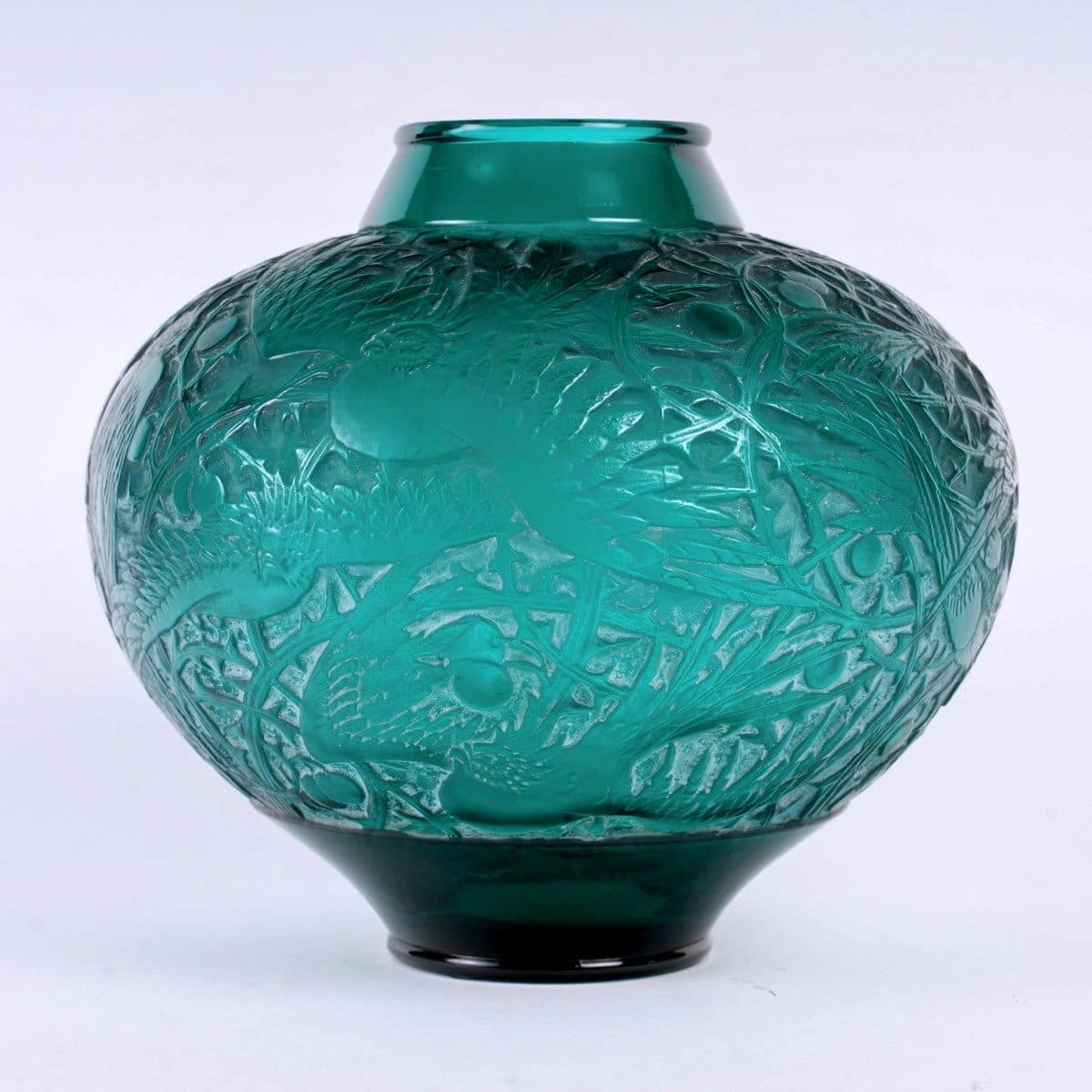 René Lalique Vase « Aras » en verre vert canard — vue 2