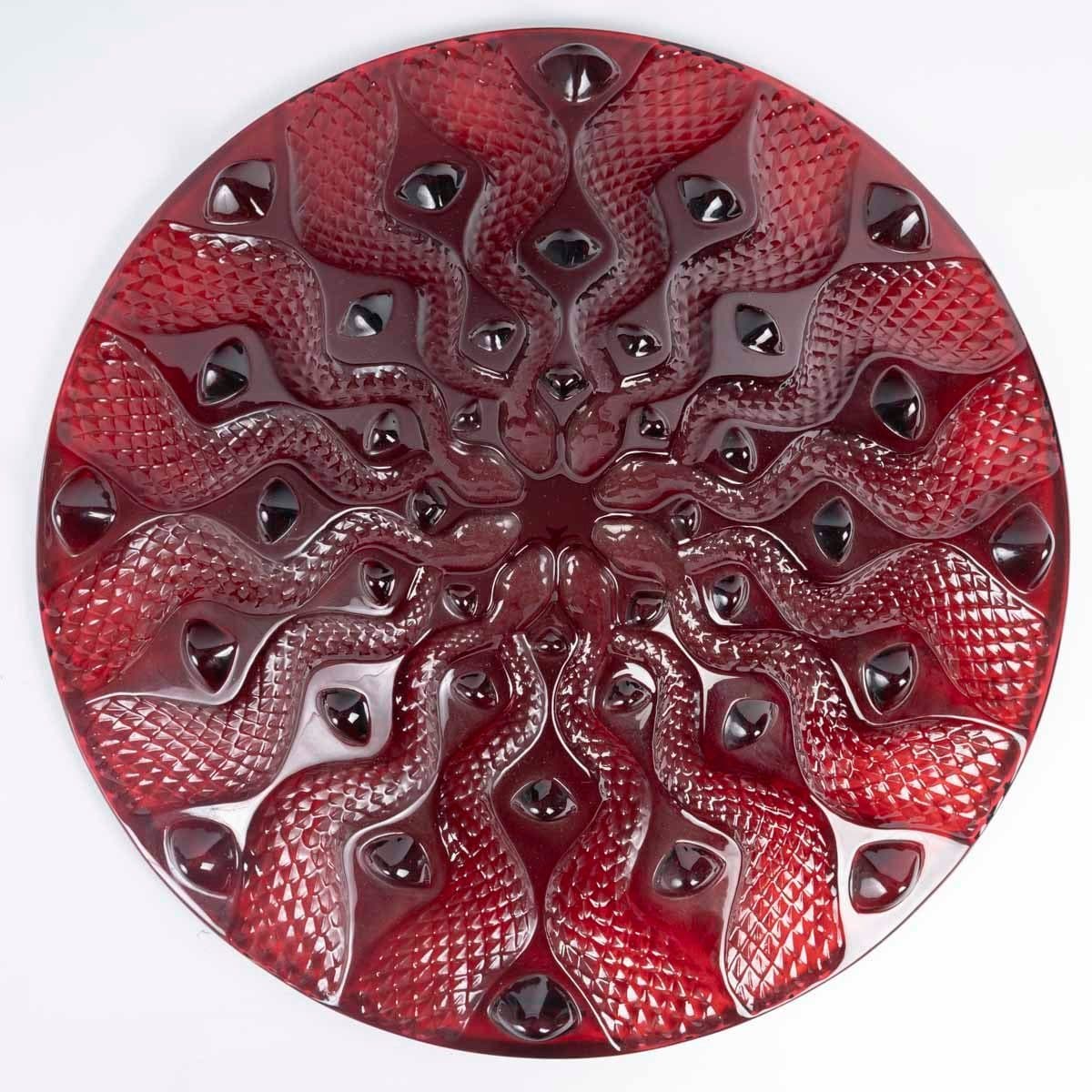 Lalique France Coupe « Serpentine » en cristal rouge — vue 5