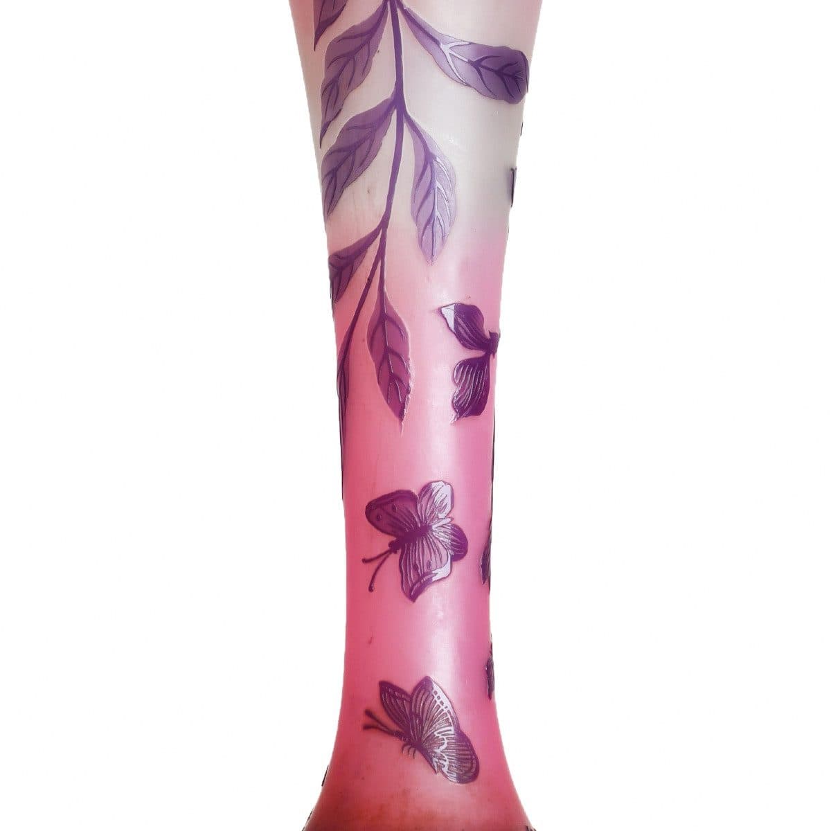 Grand vase aux papillons et décor floral — vue 2