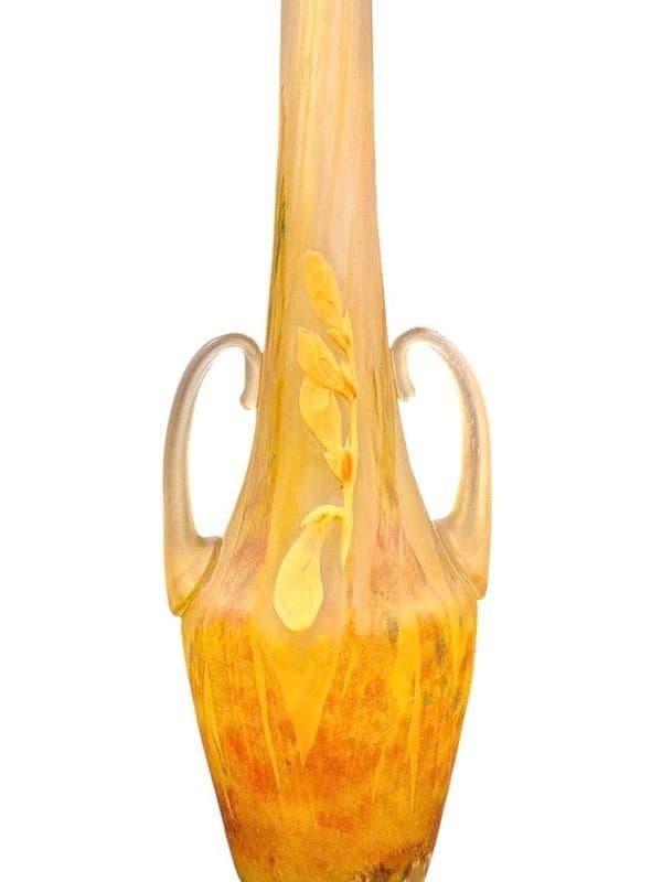 Daum Nancy, vase soliflore aux freesias — vue 2