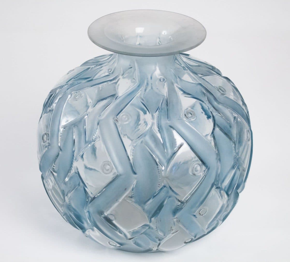 Lalique, vase « Penthièvre » à décor de poissons — vue 2
