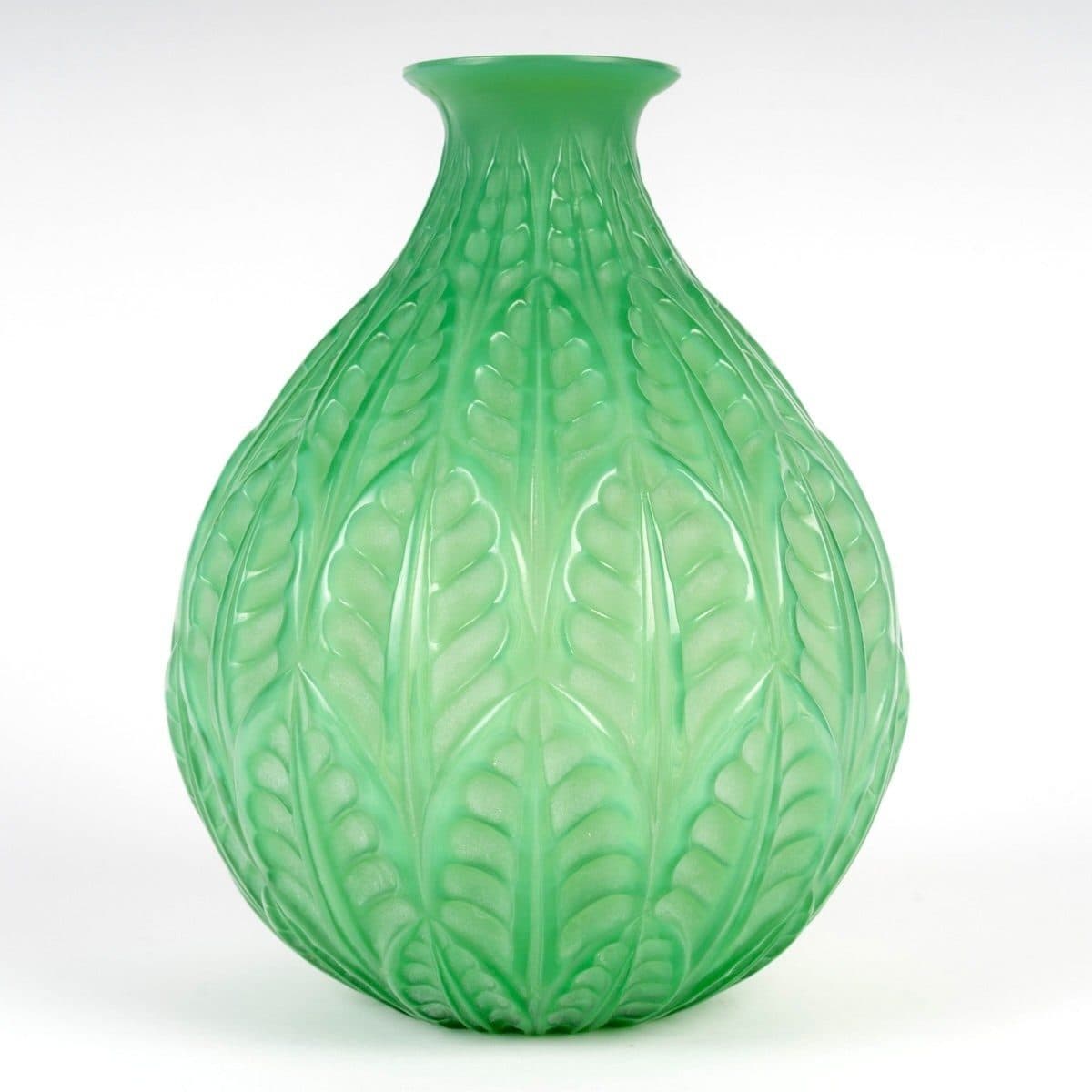 René Lalique Vase « Malesherbes » vert jade